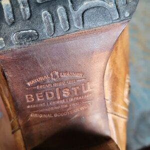 Bedstu Fate distressed leather boots